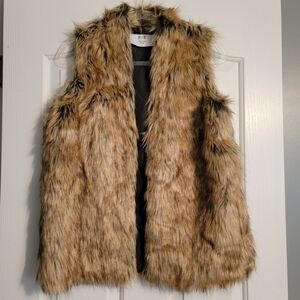 Parkes Run Faux Fur Vest in Tan